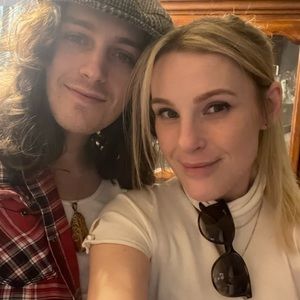 Meet your Posher, Cory